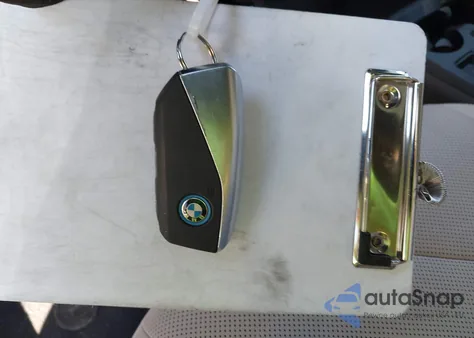 2024 BMW Ix xDrive50 z USA, uszkodzony, nr VIN WB523CF04RCN47854